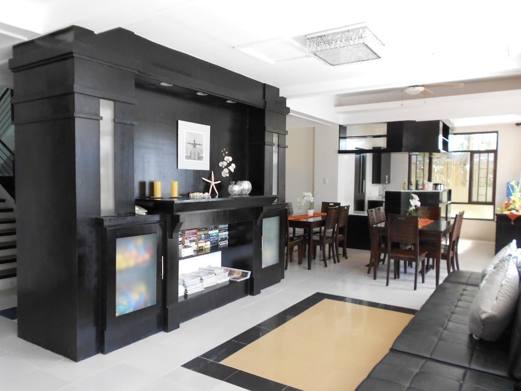 One Crescent Place 4*