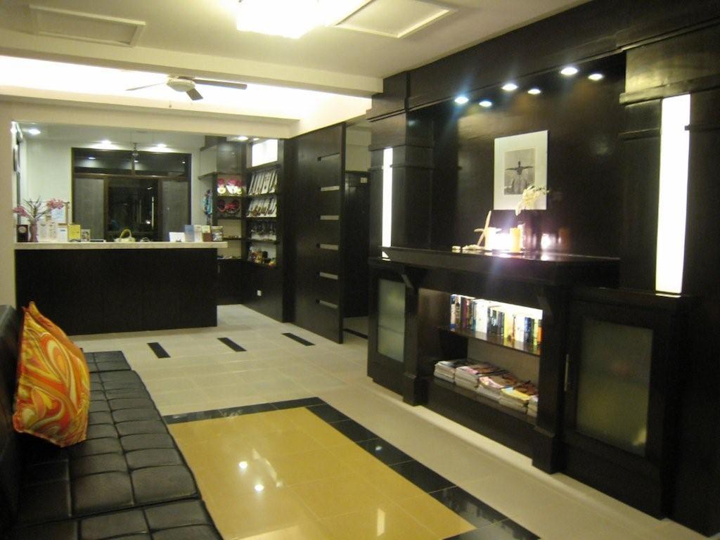 One Crescent Place 4*