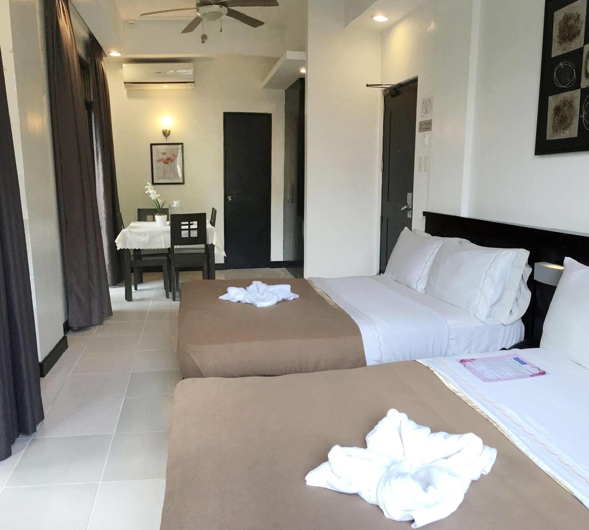 Hotel One Crescent Place Balabag (Boracay)