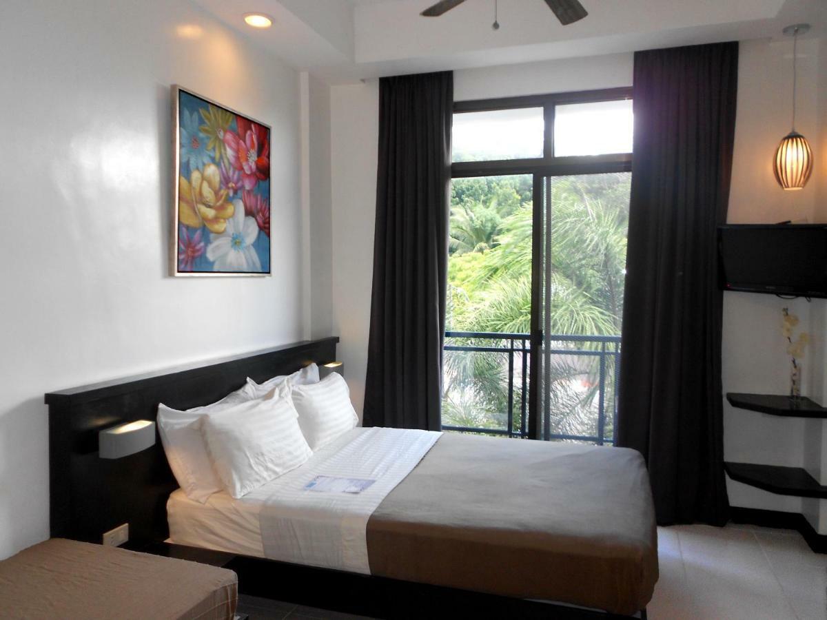 One Crescent Place Hotel 4*