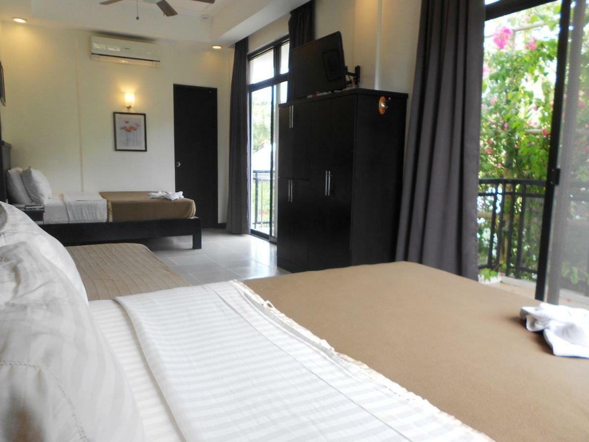 Hotel One Crescent Place 4*