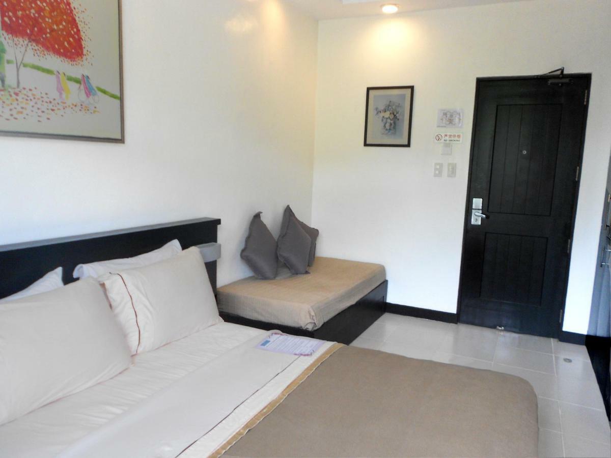 Hotel One Crescent Place 4*