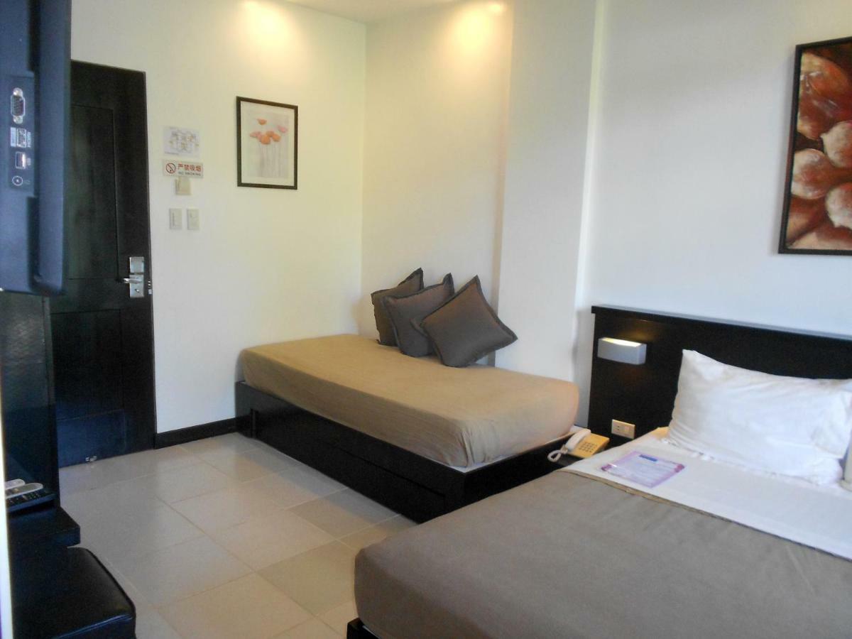 Hotel One Crescent Place