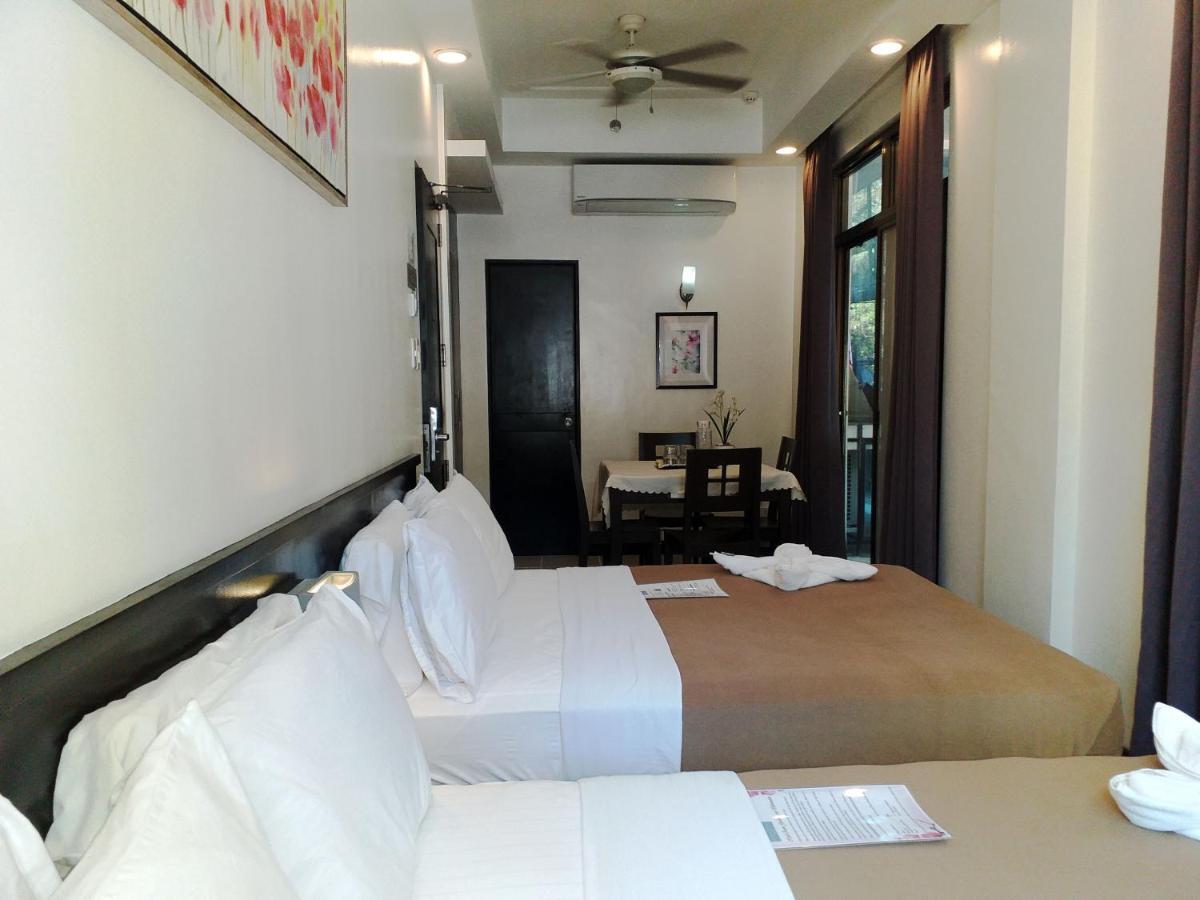One Crescent Place Hotel Balabag (Boracay)
